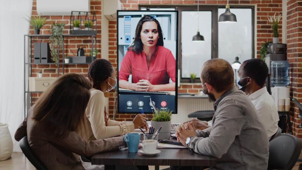 Virtual Meetings Enhancing Remote Team Communication
